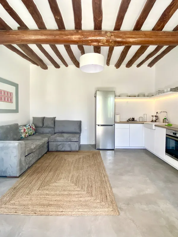 Svolis Townhouse, Living Room